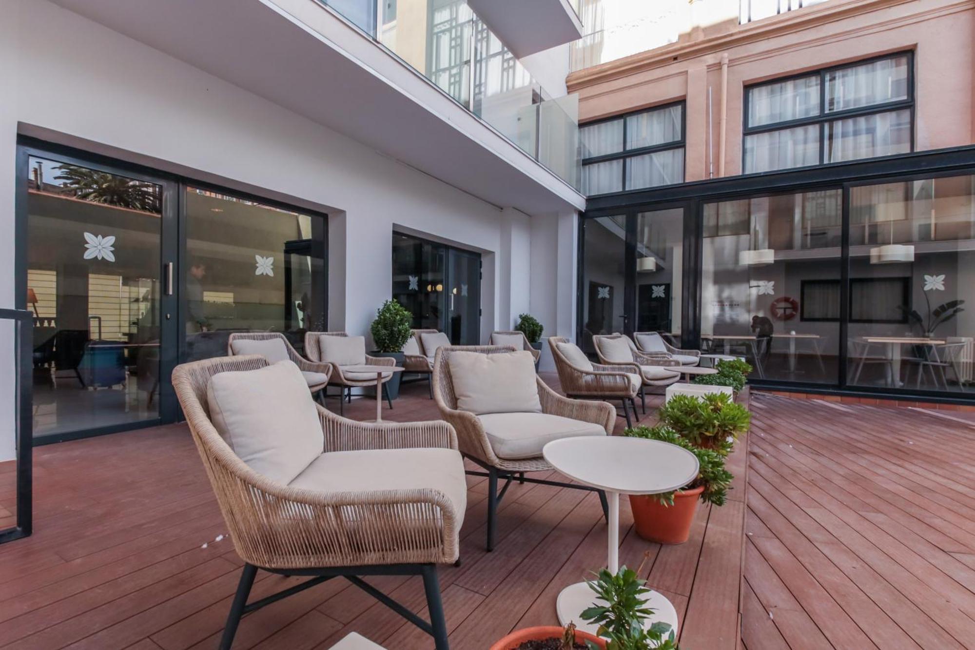 Hotel Lauria Tarragona Exterior photo