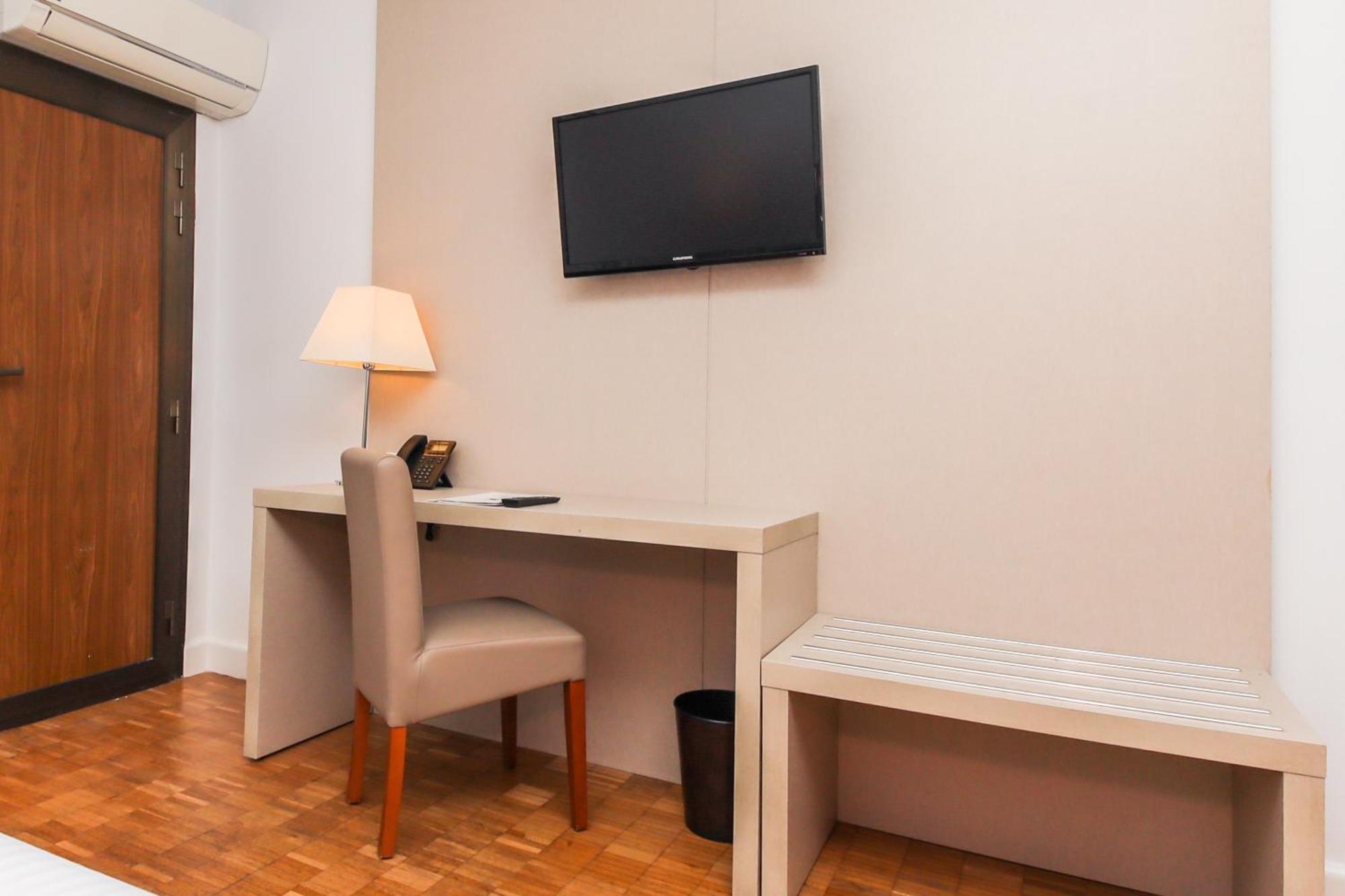 Hotel Lauria Tarragona Room photo